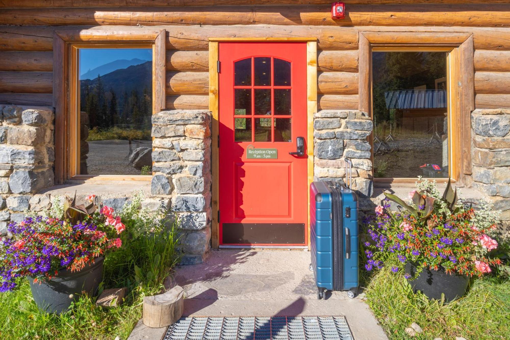 The Lodge At Bow Lake 레이크루이스 외부 사진